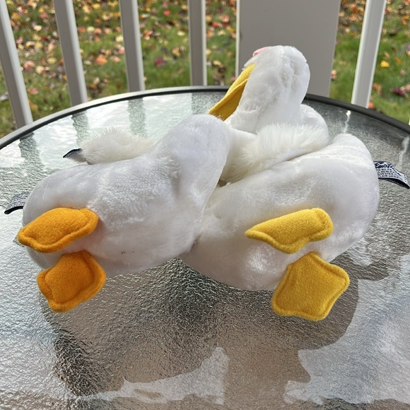 Vintage 1984 Mattel Emotions Hugging White Swans Plush Stuffed Love Birds Pair - Picture 4 of 4